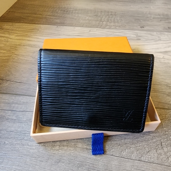 Louis Vuitton Cardholder - Picture 2 of 13